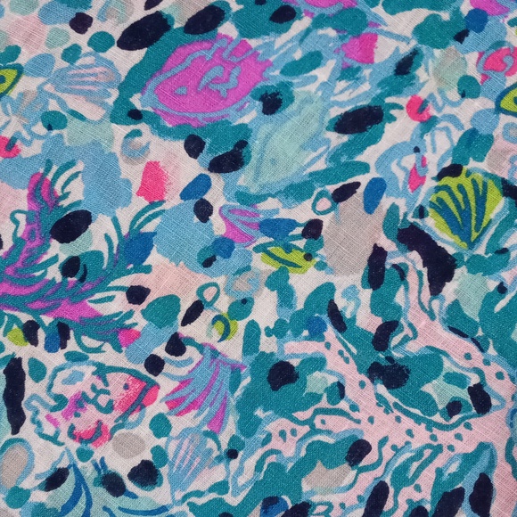 🆕 🌊HTF Lilly Pulitzer🌊 - Sea View Button Down - Picture 7 of 16